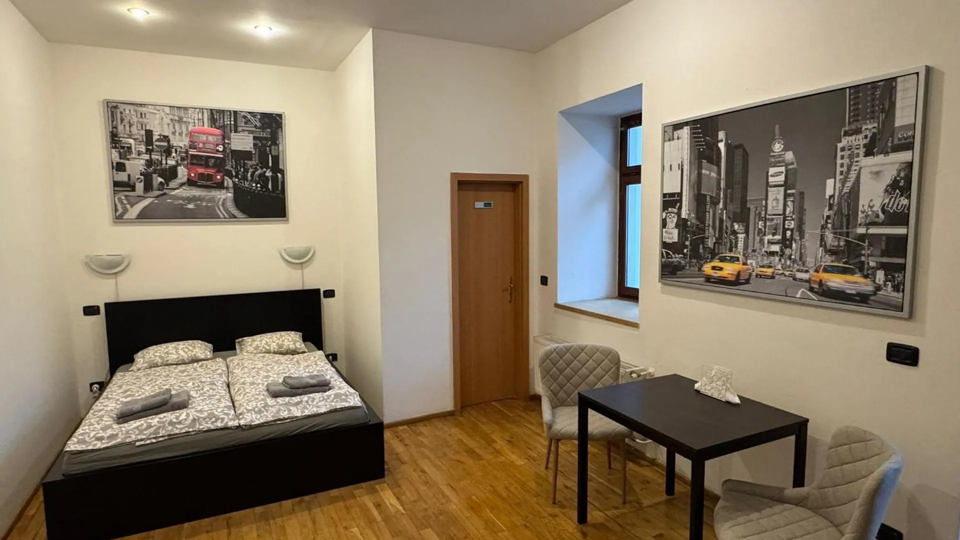 Cosy Studio With Terrace Near Florenc location